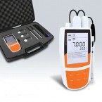 Simple pH/conductivity meter